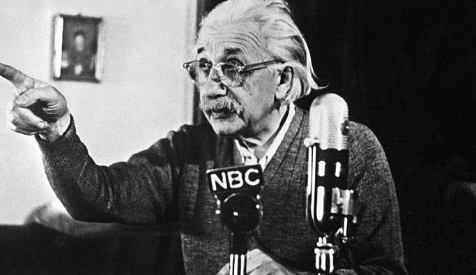 Einstein'ın 'tanrıyı ret' mektubu yine açık artırmada