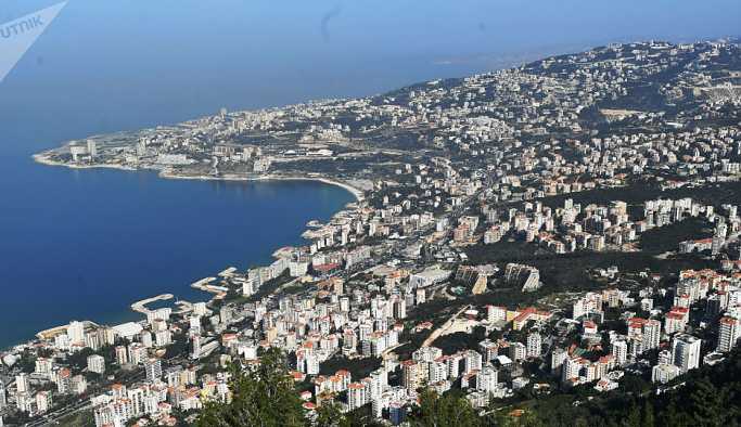 ‘Eşine zorla ayak öptürdü’