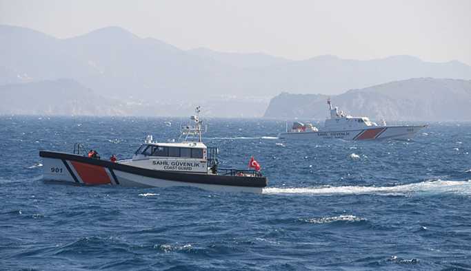 İzmir açıklarında göçmenleri taşıyan tekne battı: 9 kişi hayatını kaybetti