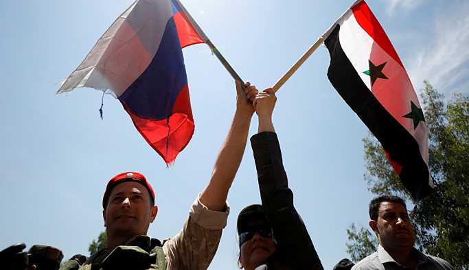 Amerikalı uzman, Suriye'deki askeri operasyonunun Rusya'ya faydalarını değerlendirdi