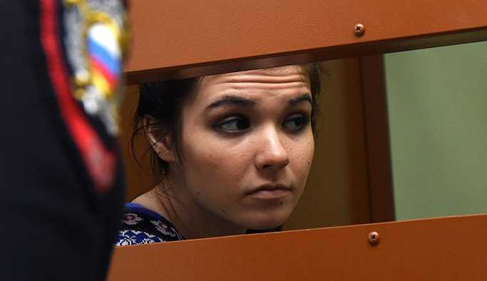 IŞİD’e katılmak isterken yakalanan Karaulova, hapiste iki yüksek öğrenim görüyor