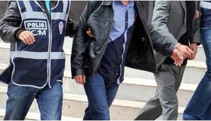 İzmir'de 5 gözaltı