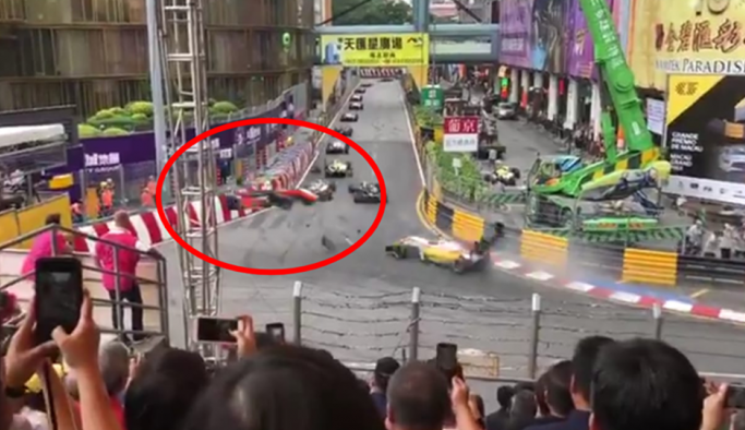 Macau'daki F3 Dünya Kupası yarışında büyük kaza