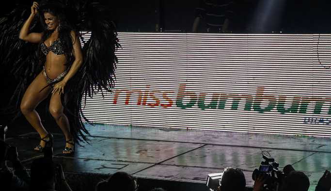 Miss BumBum yarışması kavgalı bitti: Benim popom yüzde 100 doğal