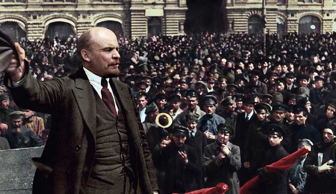Rusya’da Lenin mozolesindeki naaşın kopyasıyla değiştirilmesi teklif edildi
