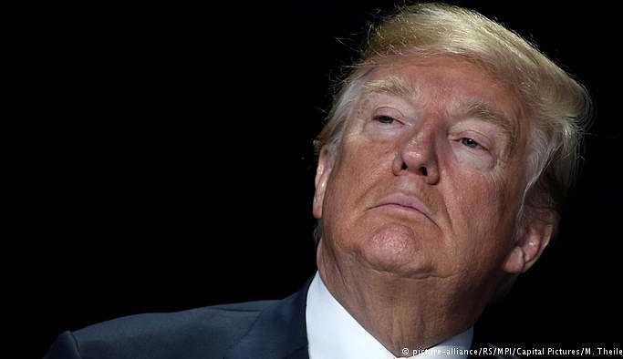 Trump: İran'a yönelik yaptırımlarda petrol fiyatlarını arttırmamak için 'yavaş' gideceğiz