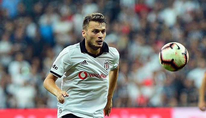 Adem Ljajic'in ağabeyi: Babamız 'Biz Müslüman bir aileyiz, sen de dindar birisin, Türkiye'ye git' dedi