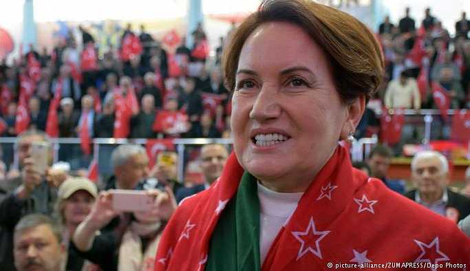 Akşener hükümete bütçe üzerinden yüklendi