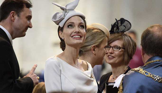 Angelina Jolie siyasete girebilir: Hükümetlerle çalışmaya uygunum
