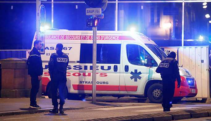 Fransa'da Noel pazarına silahlı saldırı: 2 ölü 11 yaralı