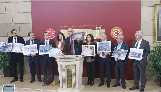 Hafızalara kazınan o fotoğraflarla Meclis'ten seslendiler