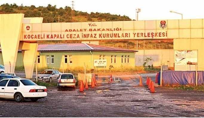 Hasta tutuklu Kalay: Mezar tipi araçlarla hastaneye götürülüyoruz