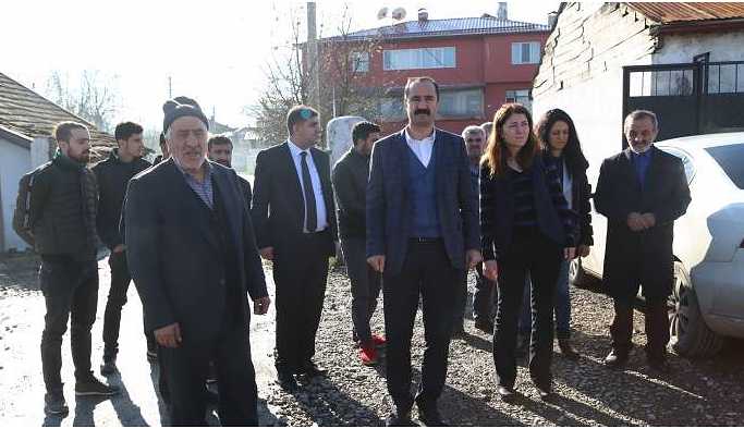 HDP'li vekiller Sakarya'daki aileyi ziyaret etti: Aile tehdit ediliyor