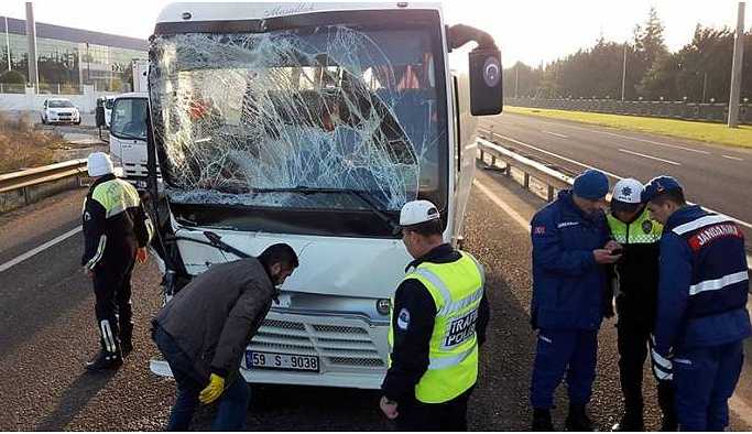 İşçi servisi kaza yaptı: 25 yaralı