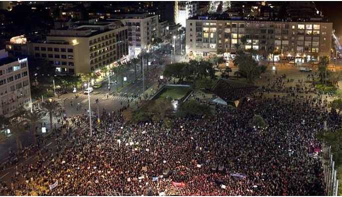 İsrail'de kadınlar şiddeti protesto için greve çıktı