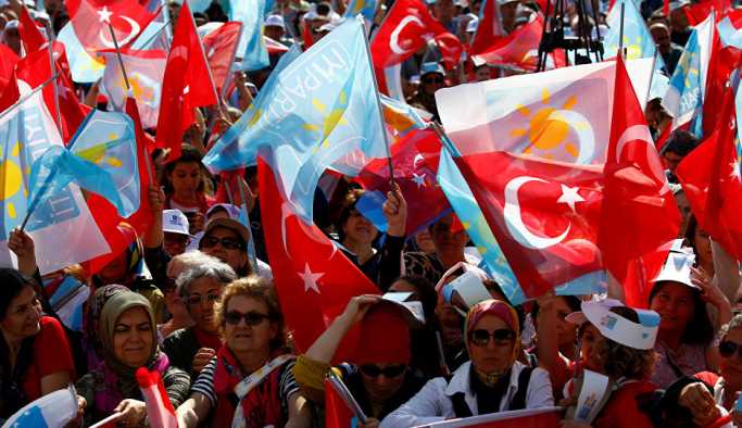 İYİ Parti 5'i büyükşehir 15 ilde daha adayını belirledi