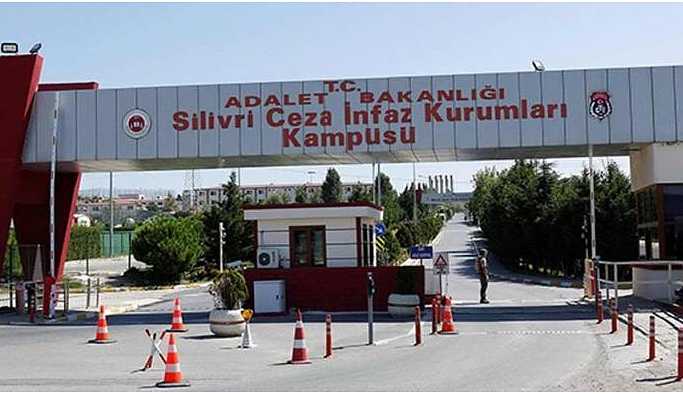 Karar gecikince cezaevinden 1 gün sonra çıkabildiler