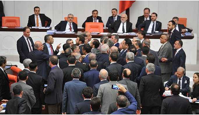 Meclis’te İYİ Parti ve AKP’liler arasında gerginlik
