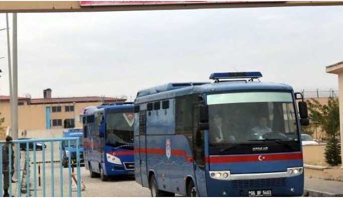 Müvekkillerini görmeye giden avukat: İşkence seslerini duydum