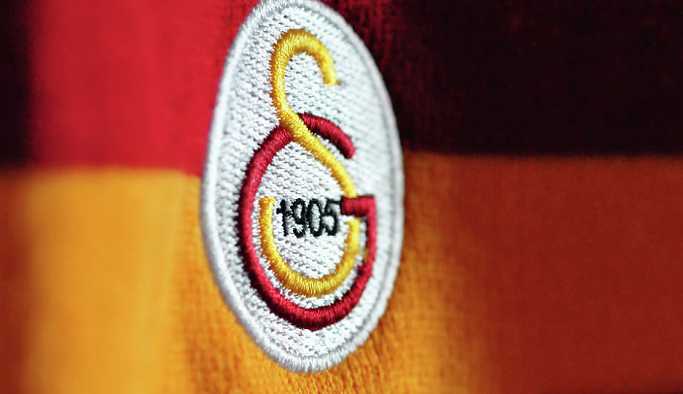 Trabzonsporlu taraftarlar Galatasaray mağazasına saldırdı