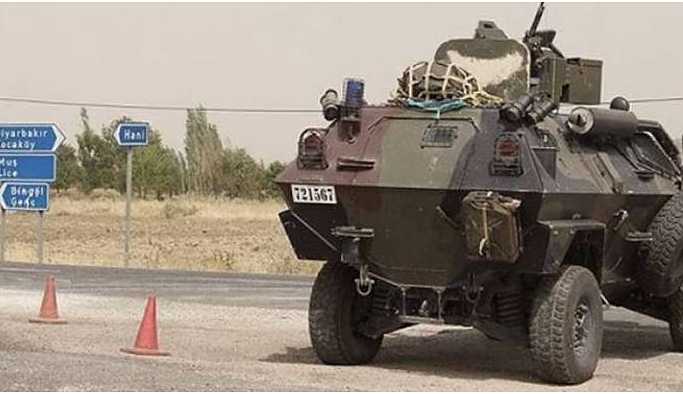 11 eve baskın, biri çocuk 7 gözaltı