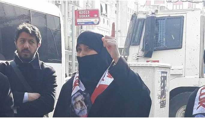 Alparslan Kuytul'un eşi Semra Kuytul gözaltına alındı