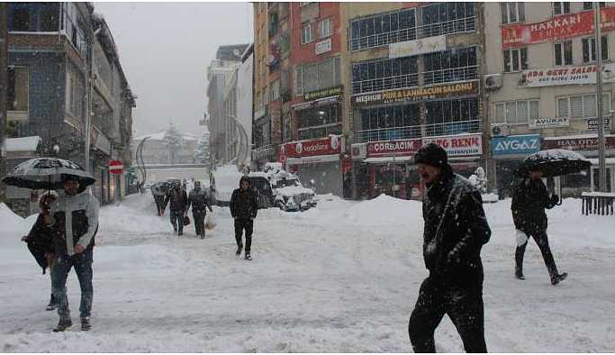 Hakkari’de okullara kar tatili