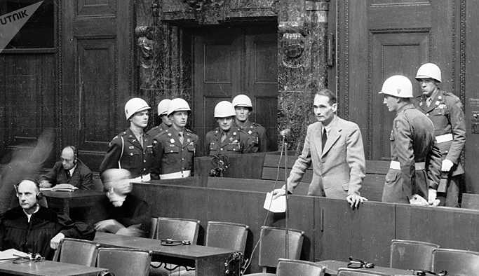 Hitler'in yardımcısı Rudolph Hess'in yerine dublörünün hapis yattığı teorisi çürütüldü