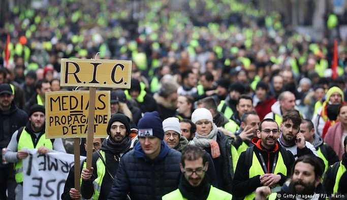 Macron’dan "Ulusal Müzakere" girişimi