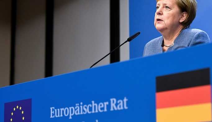 Merkel, Avrupa’yı milliyetçilik 'felaketine' karşı uyardı