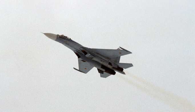Rus Su-27 uçağı Baltık Denizi'nde İsveç uçağına müdahale etti