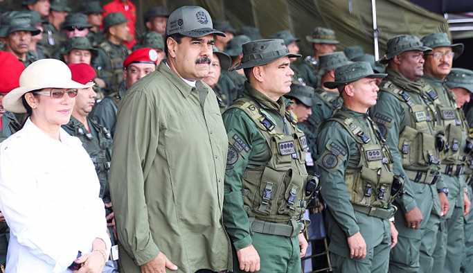 Rusya: Maduro'yu koruması için Venezüella'ya asker gönderdiğimiz yalan