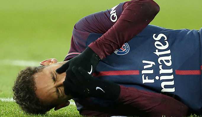 Sakatlıklarla birlikte anılan Neymar, en az 2.5 ay yeşil sahalarda yok