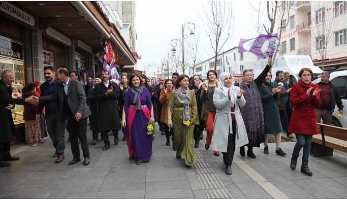 ‘Sur, hafızasını silmeye çalışanları unutmadı’