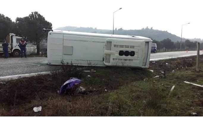 Tarım işçilerini taşıyan otobüs devrildi: 17 yaralı