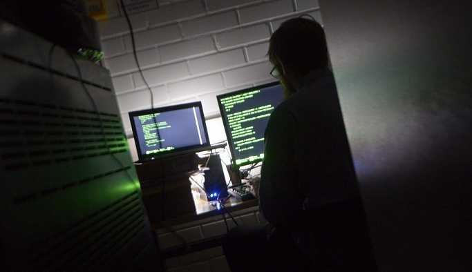 Türk hacker 'Hayalet' yakalandı: 8 yılda 115'ten fazla suç işledi