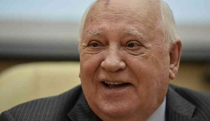 Gorbaçov: ABD, INF'den mutlak askeri üstünlük sağlamak ve dünyaya kendi iradesini dayatmak için çekiliyor