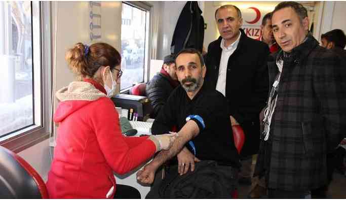 Hakkari'de Öykü Arin için kan bağışı