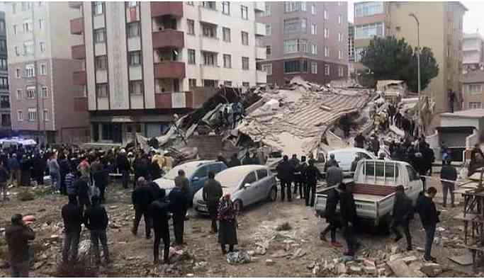 Kartal'da bina çöktü: Enkaz altında kalanlar var