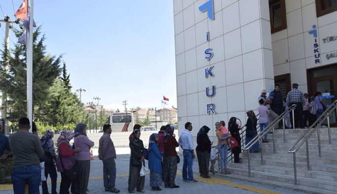 Torpil her yerde: İŞKUR’da AKP yöneticisinin eşine istihdam