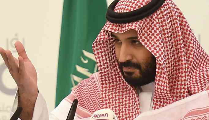 Veliaht Prens Selman Kabe'nin çatısına çıktı