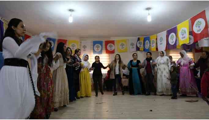 8 Mart coşkusu her yeri sardı
