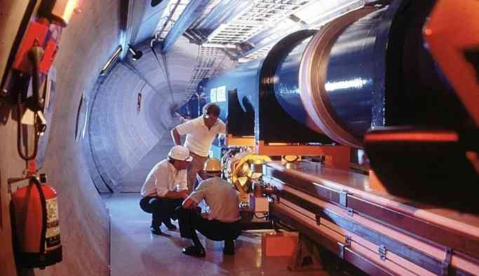 CERN ‘Kadın fizikçiler erkekler kadar iyi değil’ diyen profesörün işine son verdi