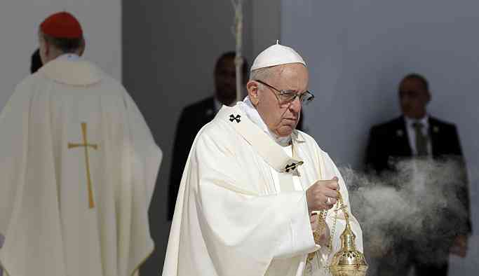 Papa Francis'den Vatikan için cinsel istismar yasası