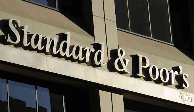 S&P: Türkiye’de ekonomik küçülme devam edecek