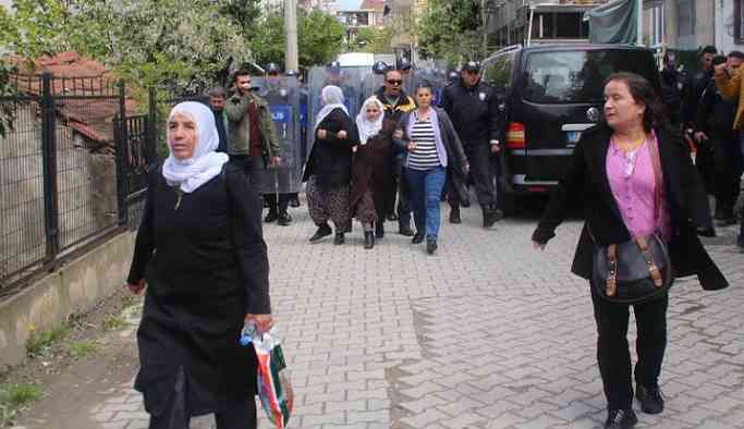 Kocaeli Valiliği'nden Gebze'deki anneler darp açıklaması: Gösteri izinsizdi