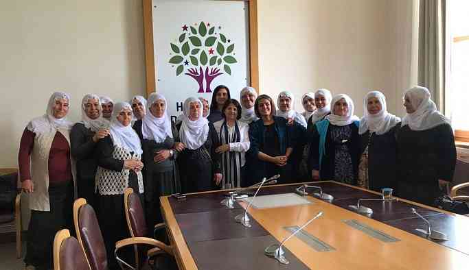 Barış anneleri eylemlerini Meclis’ten HDP' ye taşıdı