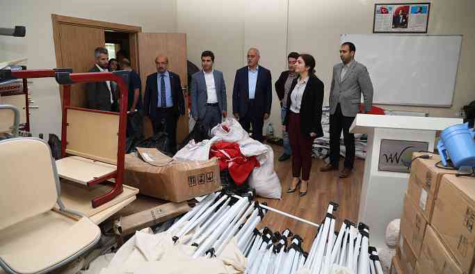 Eşbaşkanlar Nûda Kültür Merkezi’ndeki talanı yerinde inceledi