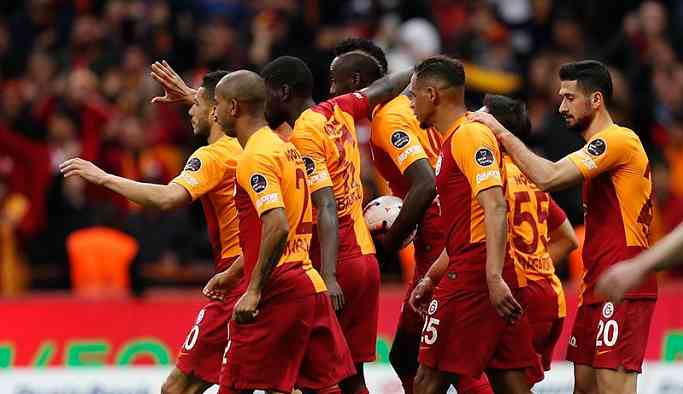 Galatasaray, Beşiktaş maçından lider ayrıldı