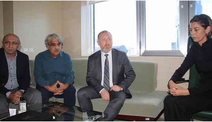 HDP'li heyet Dengir Mir Mehmet Fırat'ı ziyaret etti
